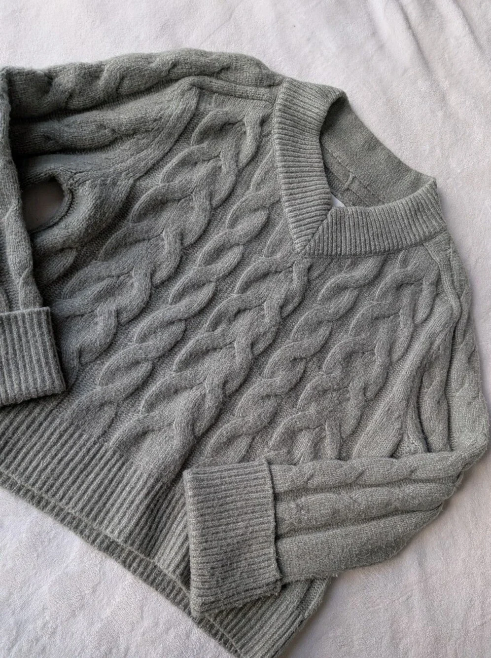 Abercrombie & Fitch Cable Knit Sweater - Picture 2 of 3